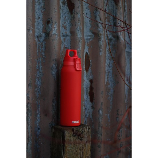 SIGG Thermo palack, termosz Hot and Cold ONE LIGHT - Scarlet - 550ml